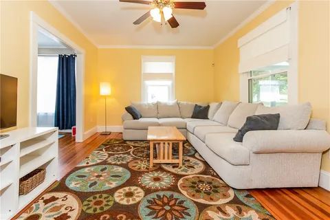 $3,400 | 22 Bateman Avenue, Newport, RI 02840