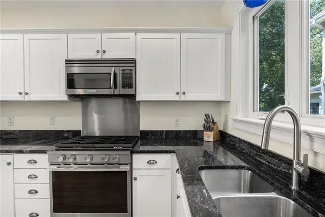 $3,400 | 22 Bateman Avenue, Newport, RI 02840