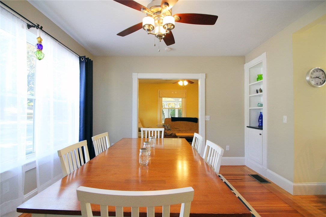 22 Bateman Avenue Newport, RI 02840 - Photo 18 of 43