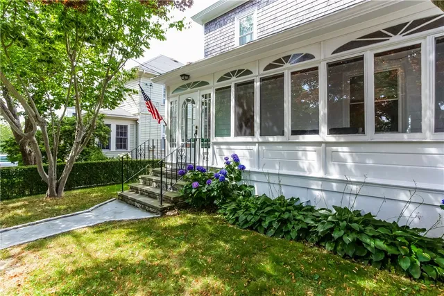 $3,400 | 22 Bateman Avenue, Newport, RI 02840