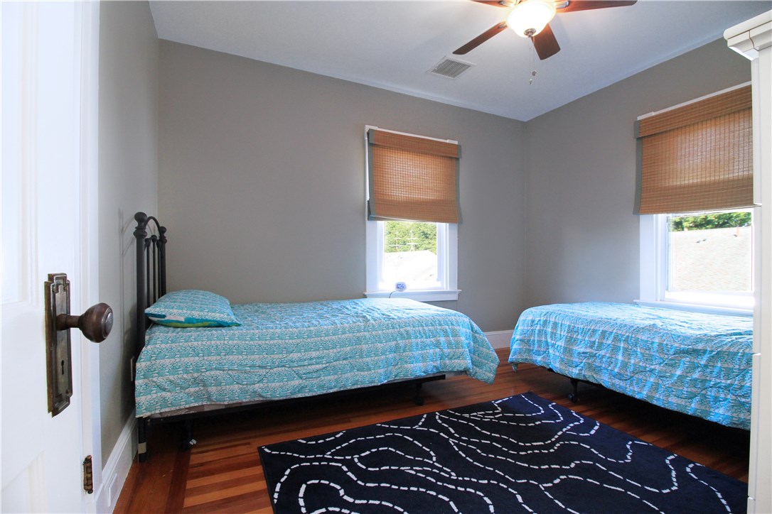 22 Bateman Avenue Newport, RI 02840 - Photo 33 of 43