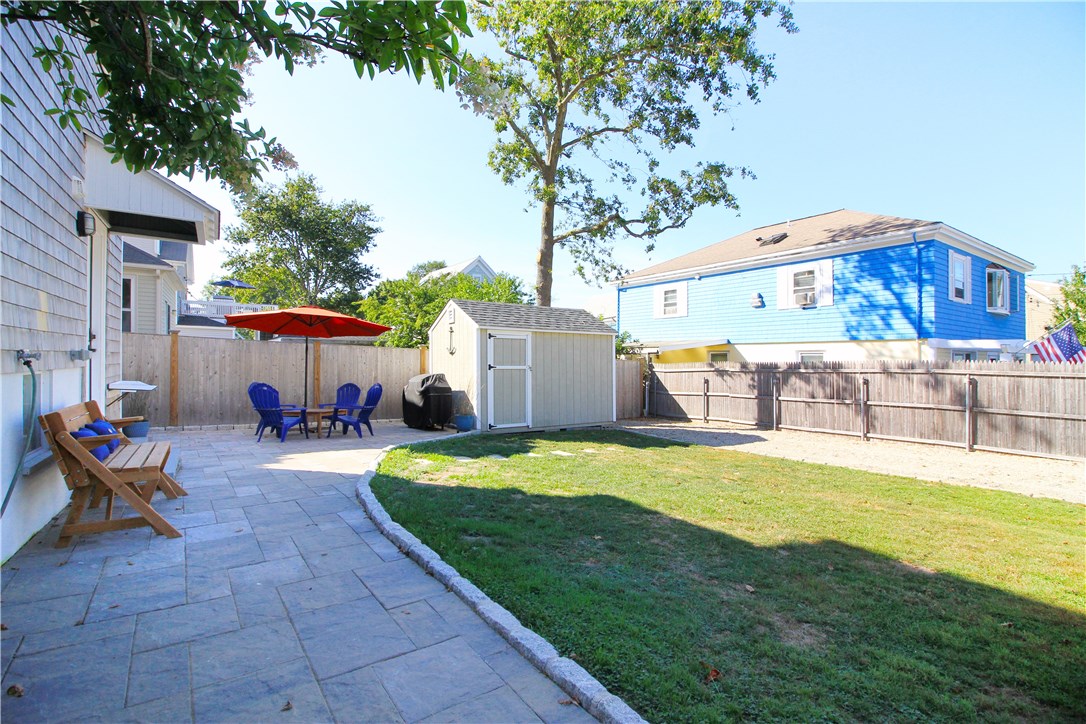 22 Bateman Avenue Newport, RI 02840 - Photo 38 of 43