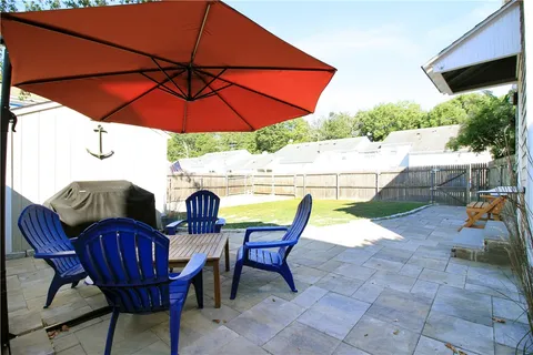 $3,400 | 22 Bateman Avenue, Newport, RI 02840