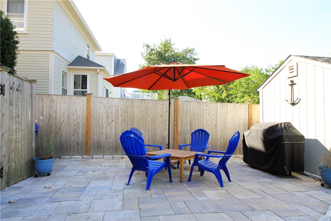 22 Bateman Avenue Newport, RI 02840 - Photo 41 of 43