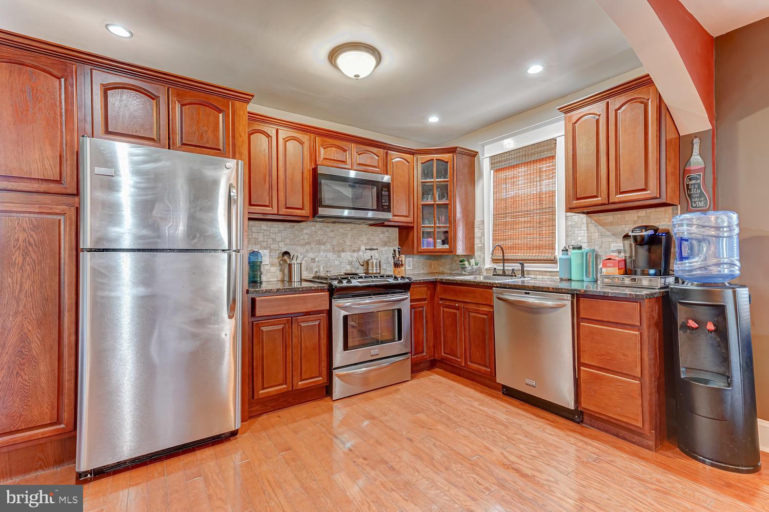 94 Marshall Road Lansdowne, PA 19050 - Photo 10 of 27 Kitchen with Stainless Steel appliances