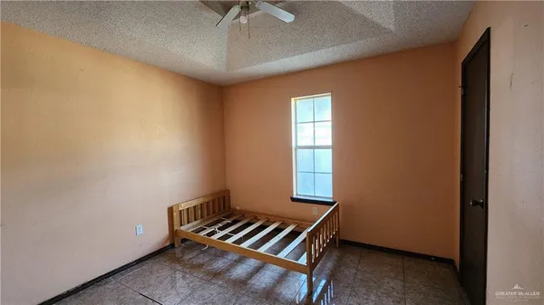 $1,300 | 1910 North Oak Street, Alton, TX 78573