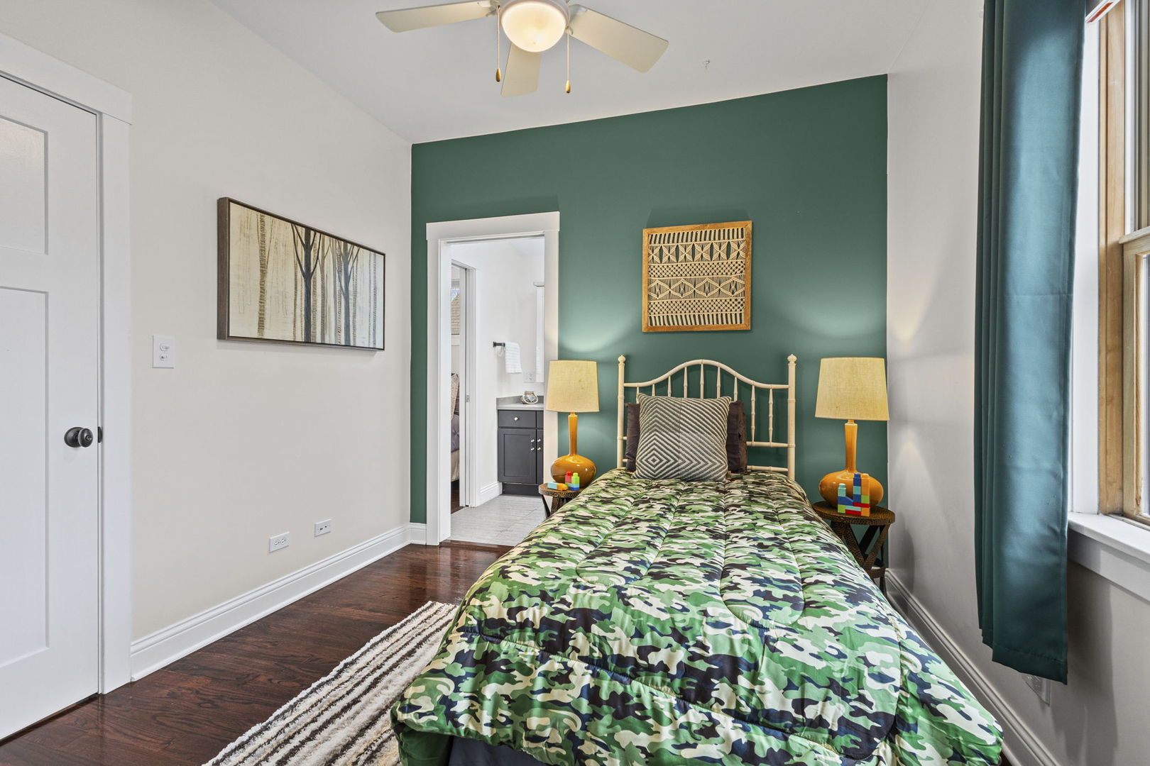 3834 North Drake Avenue Chicago, IL 60618 - Photo 27 of 45