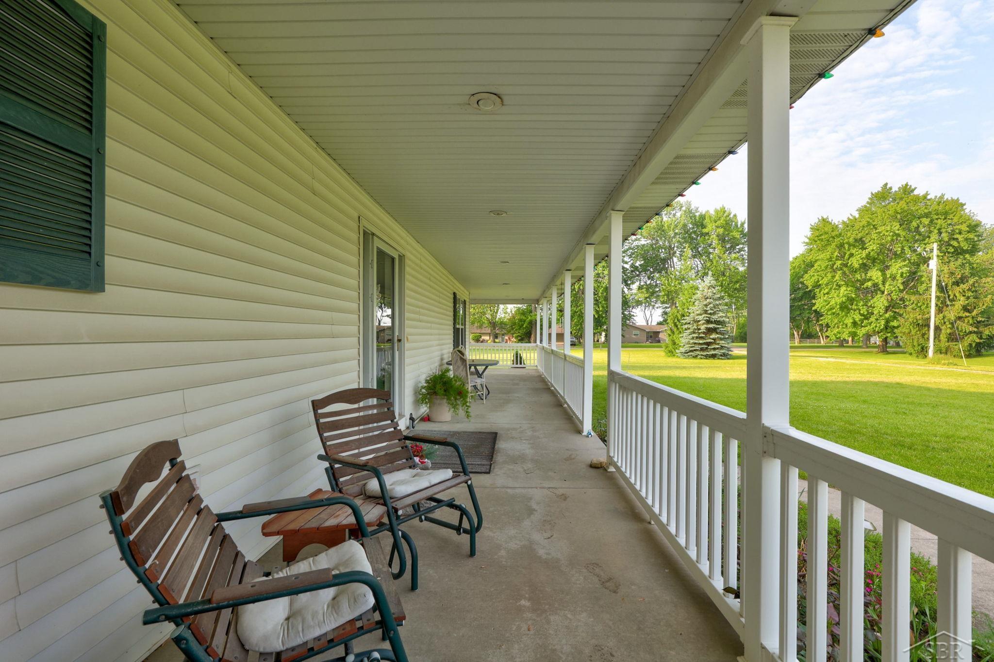 2300 Liberty Road Saginaw, MI 48604 - Photo 5 of 81
