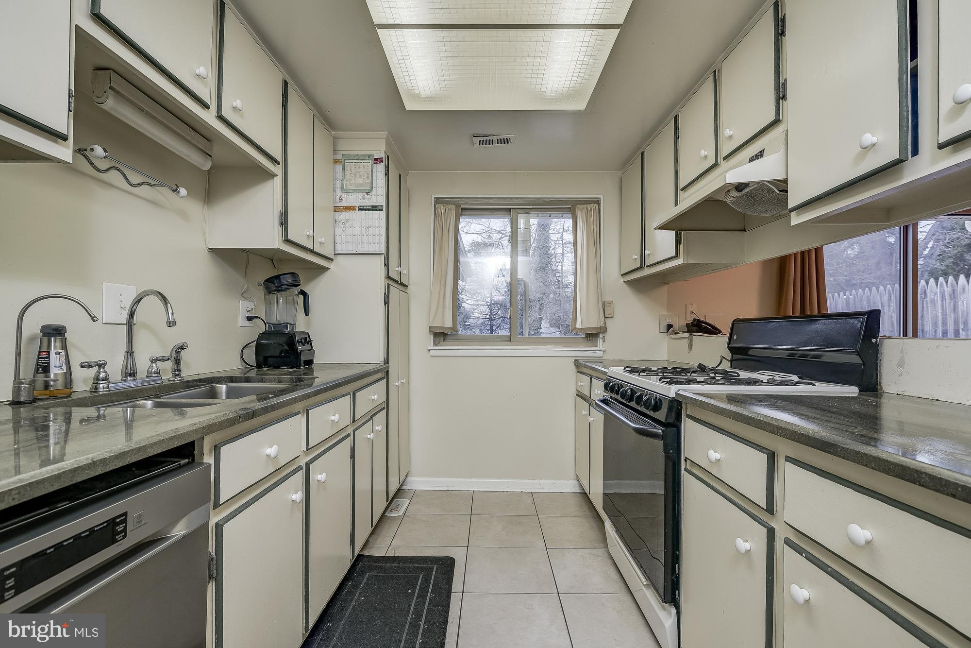 14920 Hydrus Road Silver Spring, MD 20906 - Photo 17 of 47 Gallery Image 17