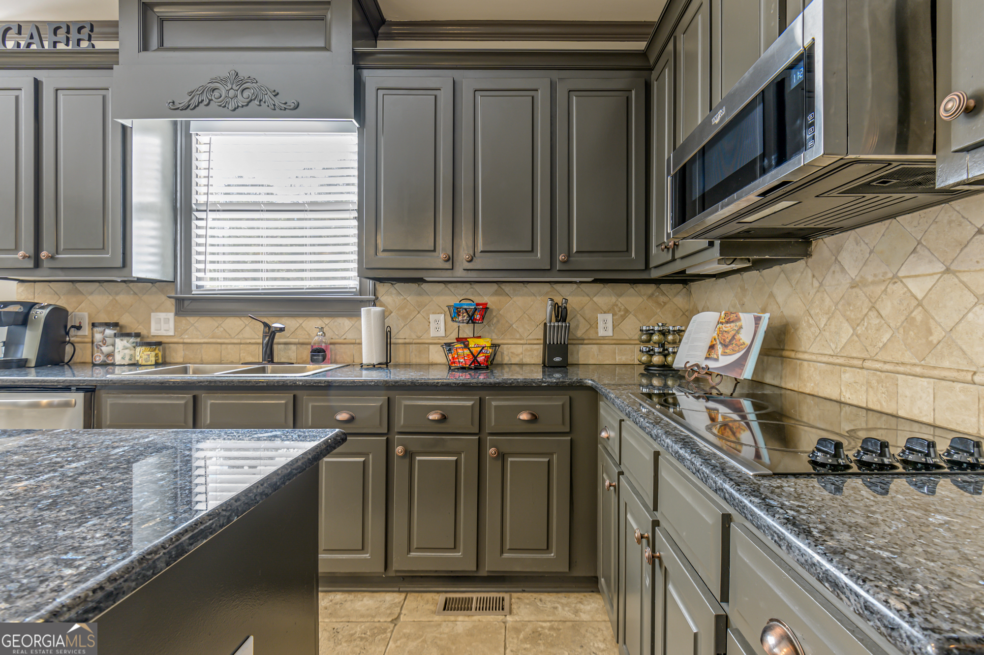 10 Bridlewood Court Cartersville, GA 30120 - Photo 14 of 40