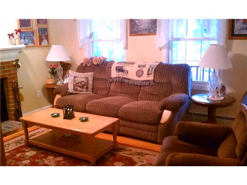 4 Christopher Road Westerly, RI 02891 - Photo 6 of 23 Living Room.
