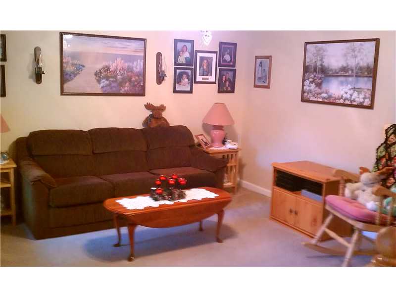 4 Christopher Road Westerly, RI 02891 - Photo 7 of 23 Den/Family/Great Room.