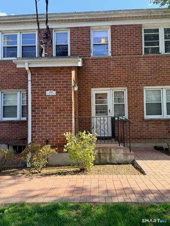 $2,500 | 250 Glenbrook Road, Unit D, Stamford, CT 06906