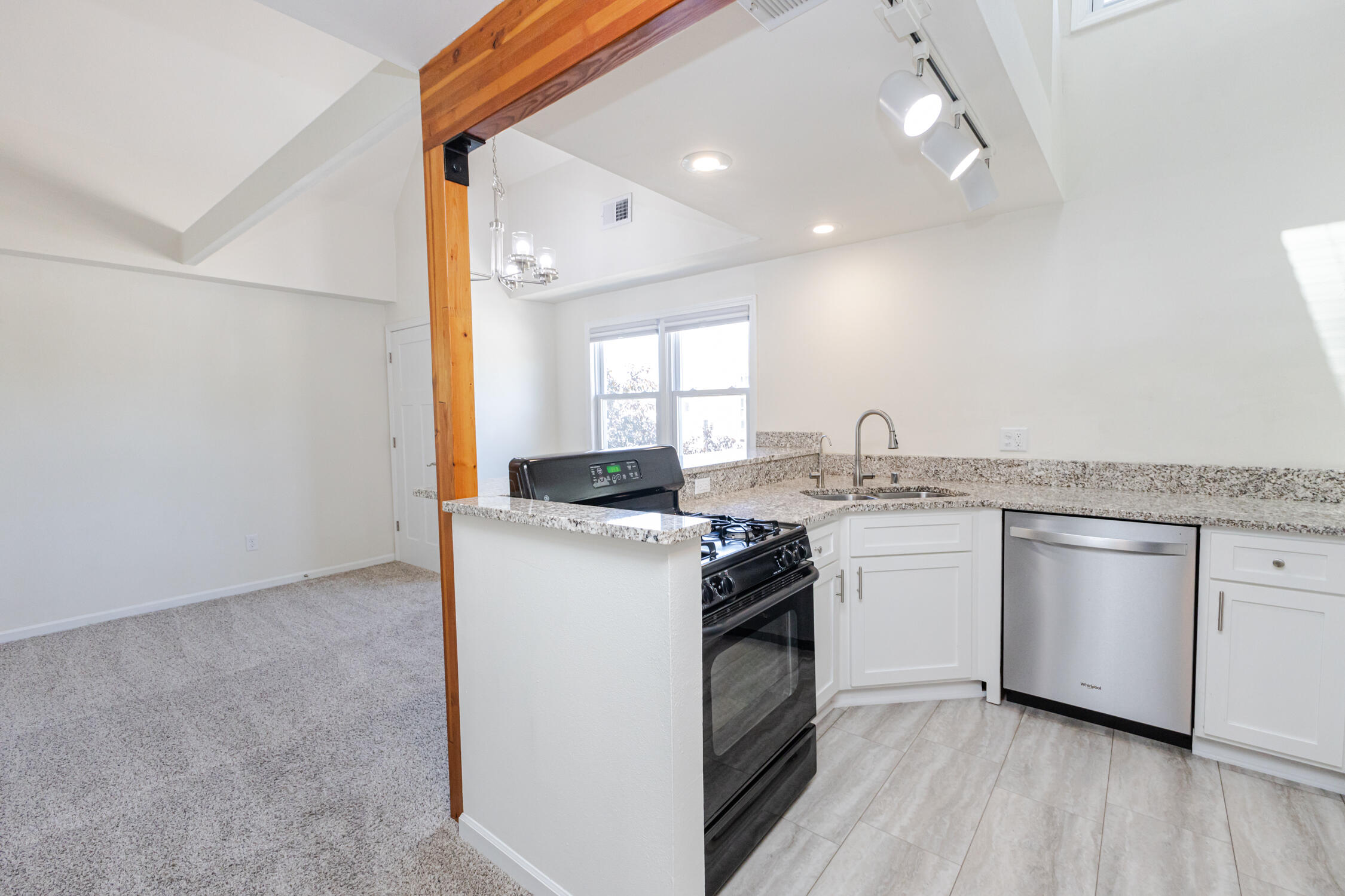 100 Main Street, Unit 201 Pewaukee, WI 53072 - Photo 16 of 59 AK249095-1
