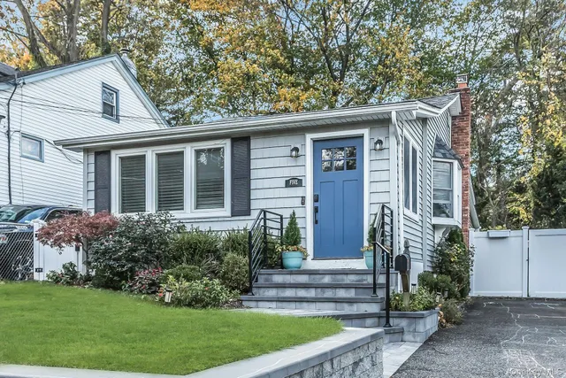 $749,000 | 5 Cody Avenue, Glen Head, NY 11545