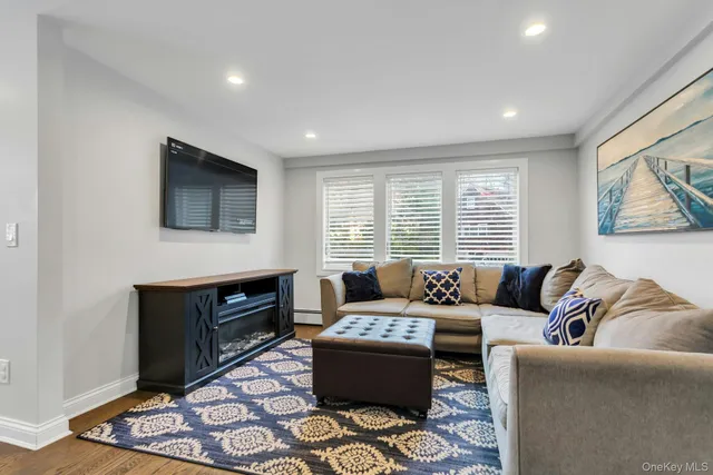 $749,000 | 5 Cody Avenue, Glen Head, NY 11545