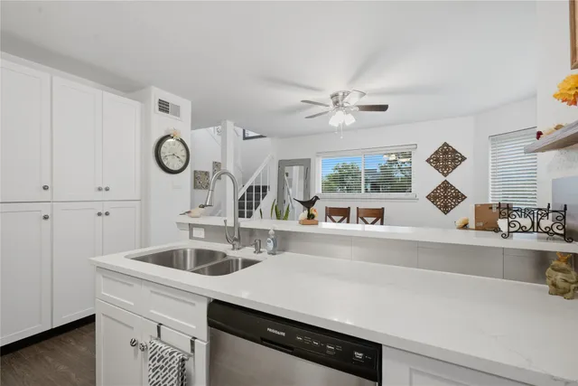 $1,795 | 18617 Egret Bay Boulevard, Unit 1101, Houston, TX 77058