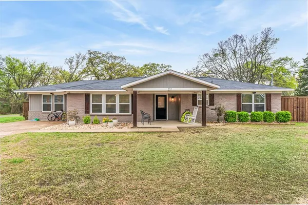 $335,000 | 201 North Lamar Street, Edgewood, TX 75117