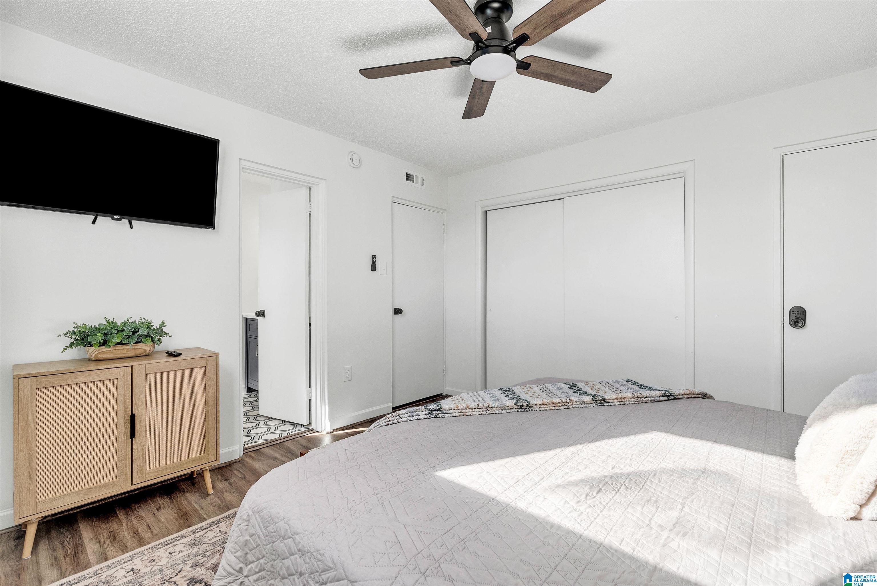 2990 Rhodes Circle South, Unit 215 Birmingham, AL 35205 - Photo 9 of 22
