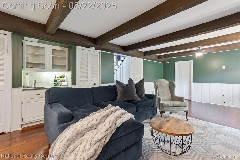 23965 Farmington Road Farmington, MI 48336 - Photo 11 of 52 Gallery Image 11