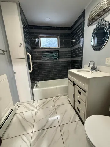 $2,100 | 672 Central Street, Unit A, Franklin, NH 03235