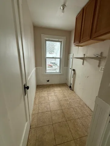 $2,100 | 672 Central Street, Unit A, Franklin, NH 03235