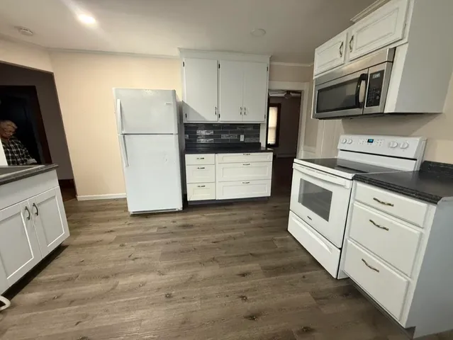 $2,100 | 672 Central Street, Unit A, Franklin, NH 03235