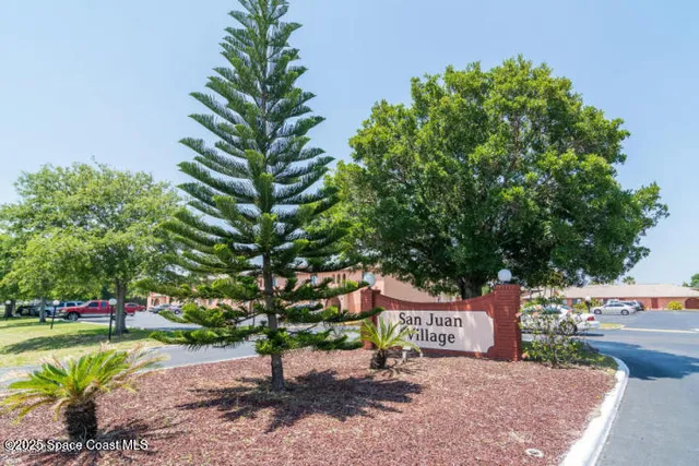 a view of an entryway
