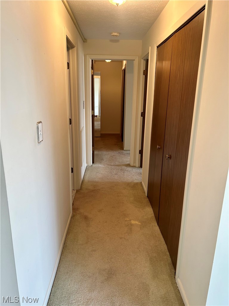 22555 Center Ridge Road, Unit 306 Rocky River, OH 44116 - Photo 12 of 25 Hallway