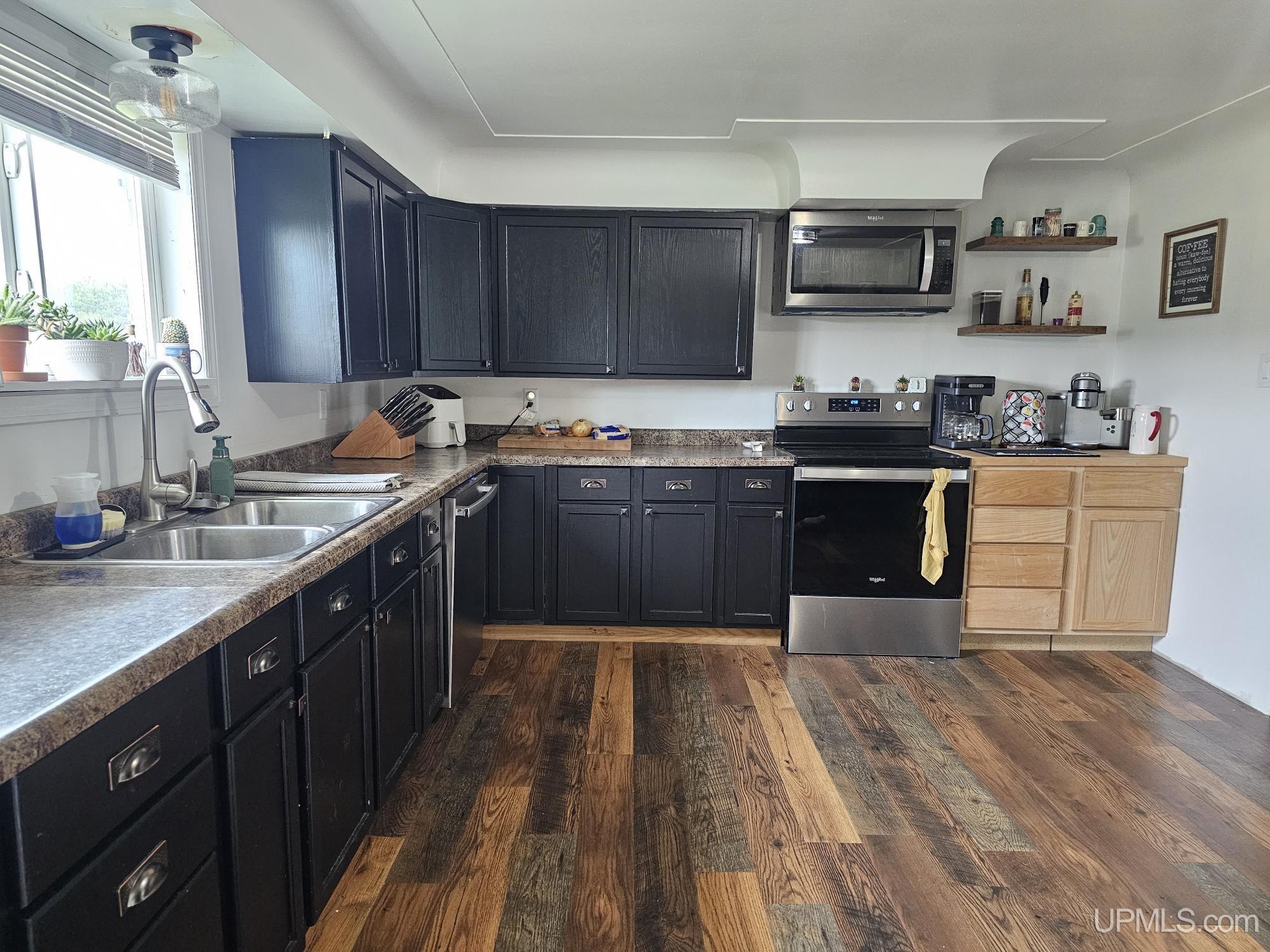 745 North Murphy Lake Road Manistique, MI 49854 - Photo 2 of 40