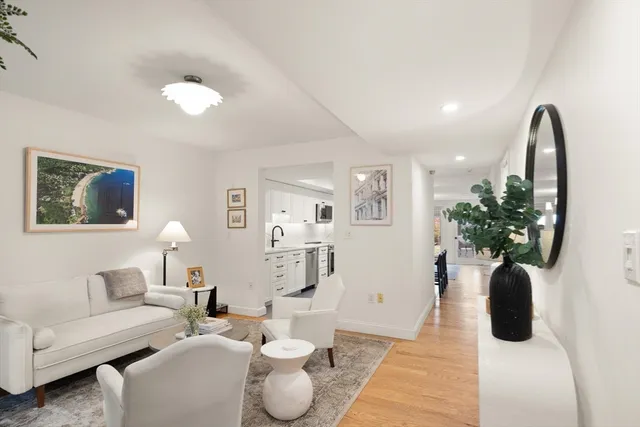 $950,000 | 300 Willow Street, Unit 3, Hamilton, MA 01982