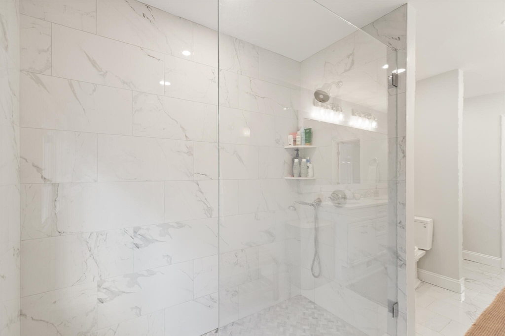 300 Willow Street, Unit 3 Hamilton, MA 01982 - Photo 21 of 39 a bathroom with a shower