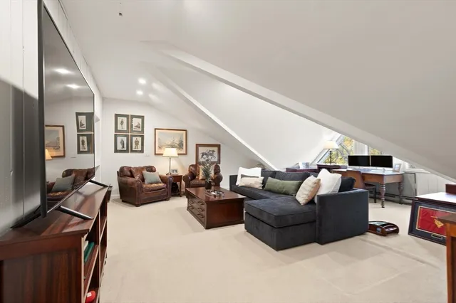 $950,000 | 300 Willow Street, Unit 3, Hamilton, MA 01982