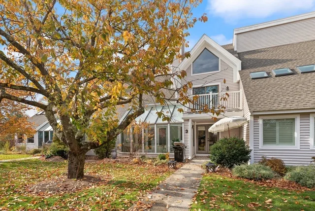 $950,000 | 300 Willow Street, Unit 3, Hamilton, MA 01982