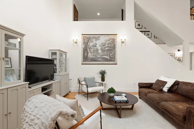 $950,000 | 300 Willow Street, Unit 3, Hamilton, MA 01982