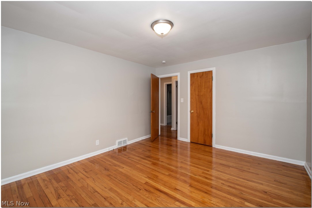 13710 Cedar Road Cleveland, OH 44118 - Photo 20 of 35 Gallery Image 20