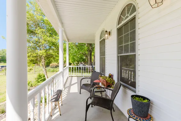 $295,000 | 819 East No Name Road, Carbondale, IL 62902