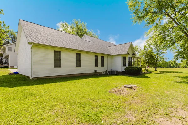 $295,000 | 819 East No Name Road, Carbondale, IL 62902