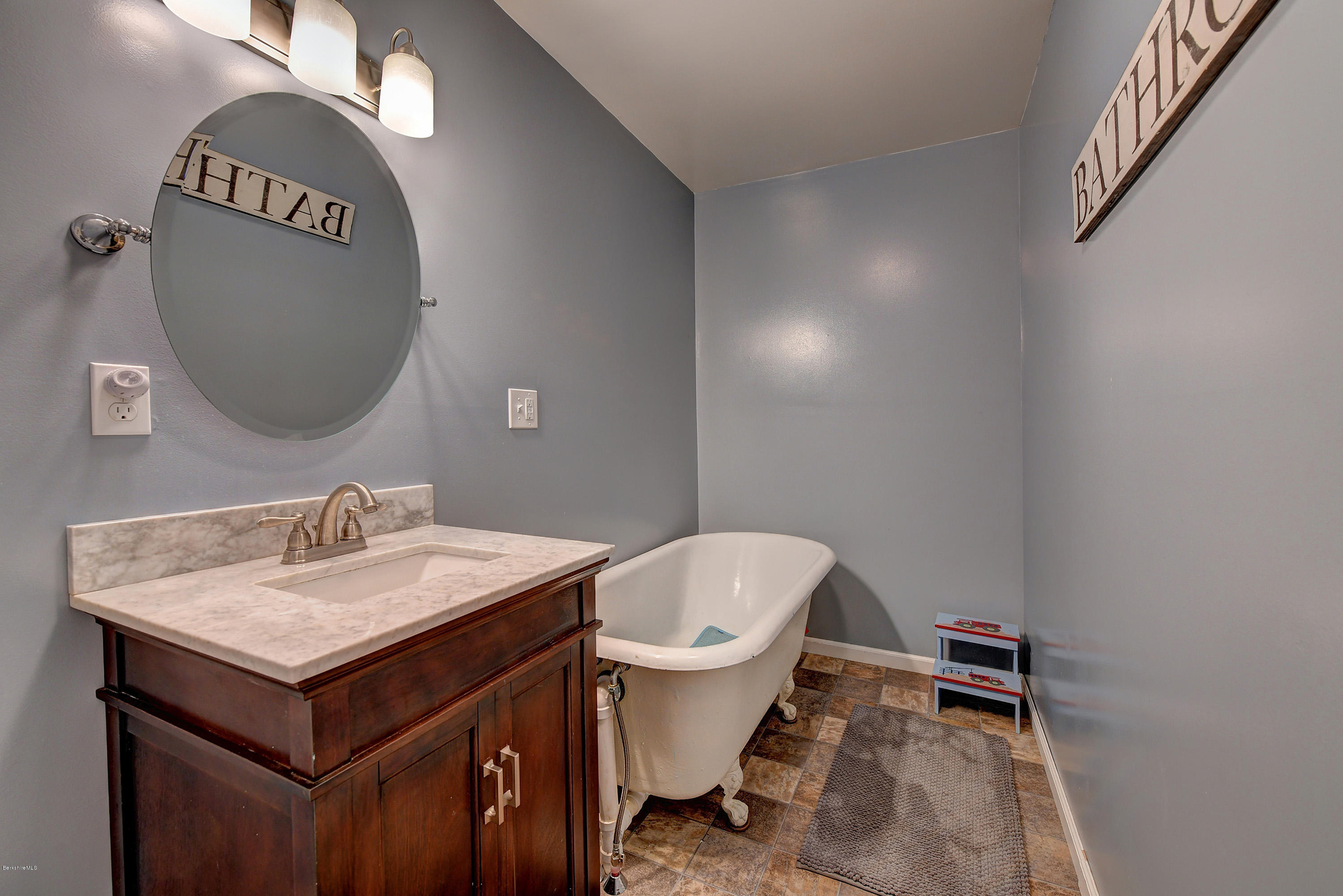 634 River Road Clarksburg, MA 01247 - Photo 24 of 42 Bathroom