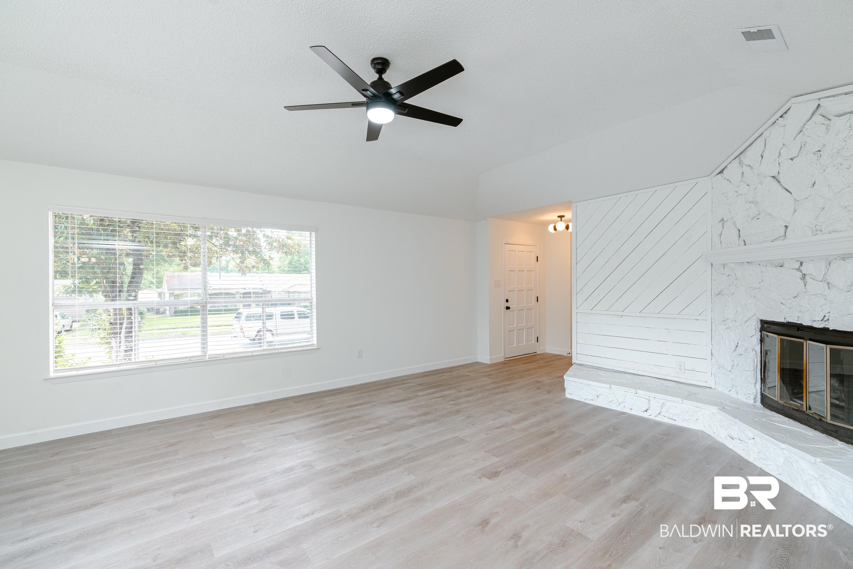 1808 Southampton Way Mobile, AL 36618 - Photo 10 of 36
