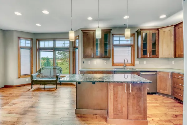 $625,000 | 6425 15th Street South, Fargo, ND 58104