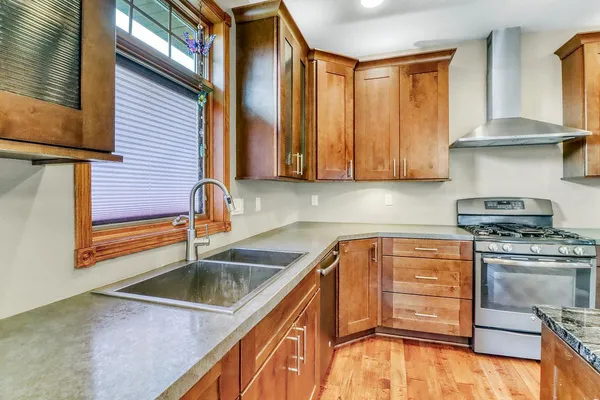 $625,000 | 6425 15th Street South, Fargo, ND 58104