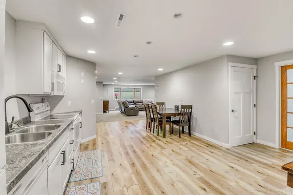 $625,000 | 6425 15th Street South, Fargo, ND 58104
