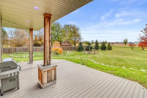 $625,000 | 6425 15th Street South, Fargo, ND 58104