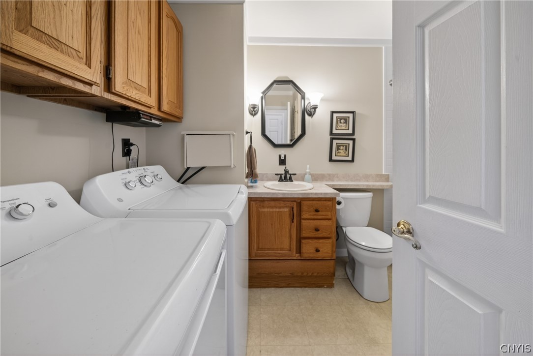 7856 Orion Path Clay, NY 13090 - Photo 15 of 24 Laundry