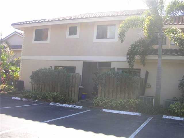 7670 Lago Del Mar Drive Boca Raton, FL 33433 - Photo 1 of 10 Primary Photo