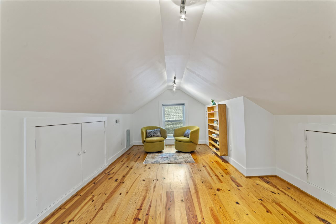 122 Georgetown Road Raleigh, NC 27608 - Photo 27 of 30 Photo 27