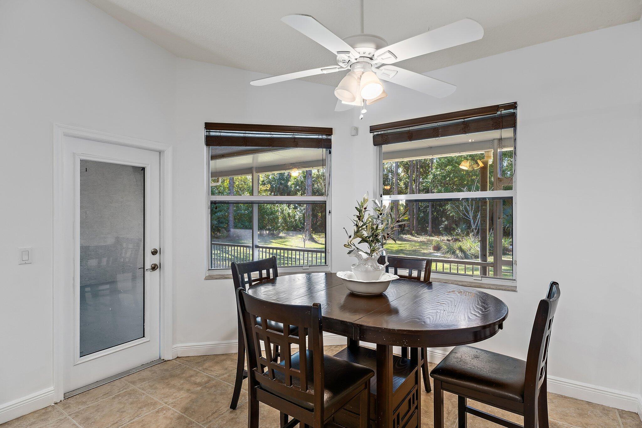 9608 Mockingbird Trail Jupiter, FL 33478 - Photo 24 of 48 Kitchen - dining