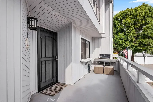 $5,200 | 11 Baruna Court, Unit 55, Newport Beach, CA 92663
