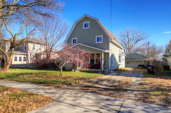 $274,500 | 264 Ypsilanti Street, Dundee, MI 48131